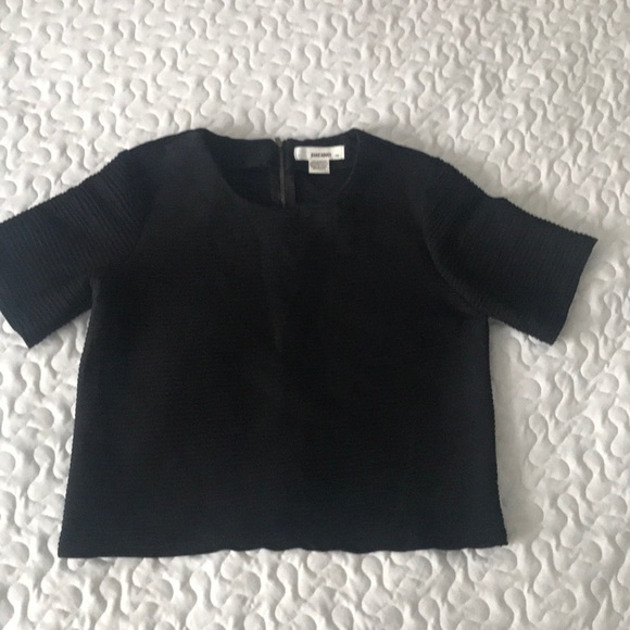 Black Top - Picture 2 of 5